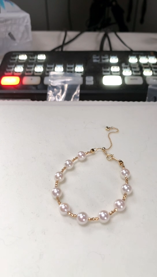 【闪购商品】海水珍珠手链18K金镶嵌满天星手链