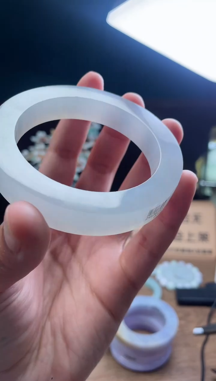 【闪购商品】定制翡翠手镯未镶嵌定制