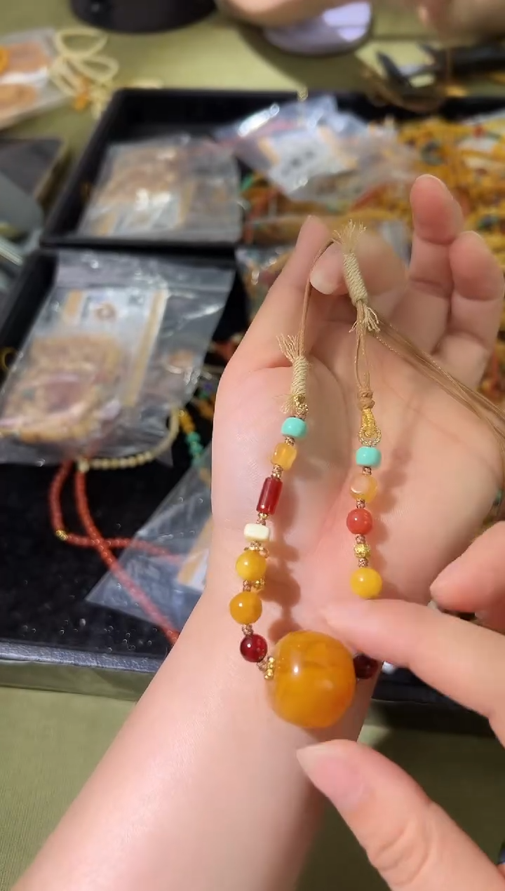 裸石琥珀未镶嵌琥珀蜜蜡吊坠