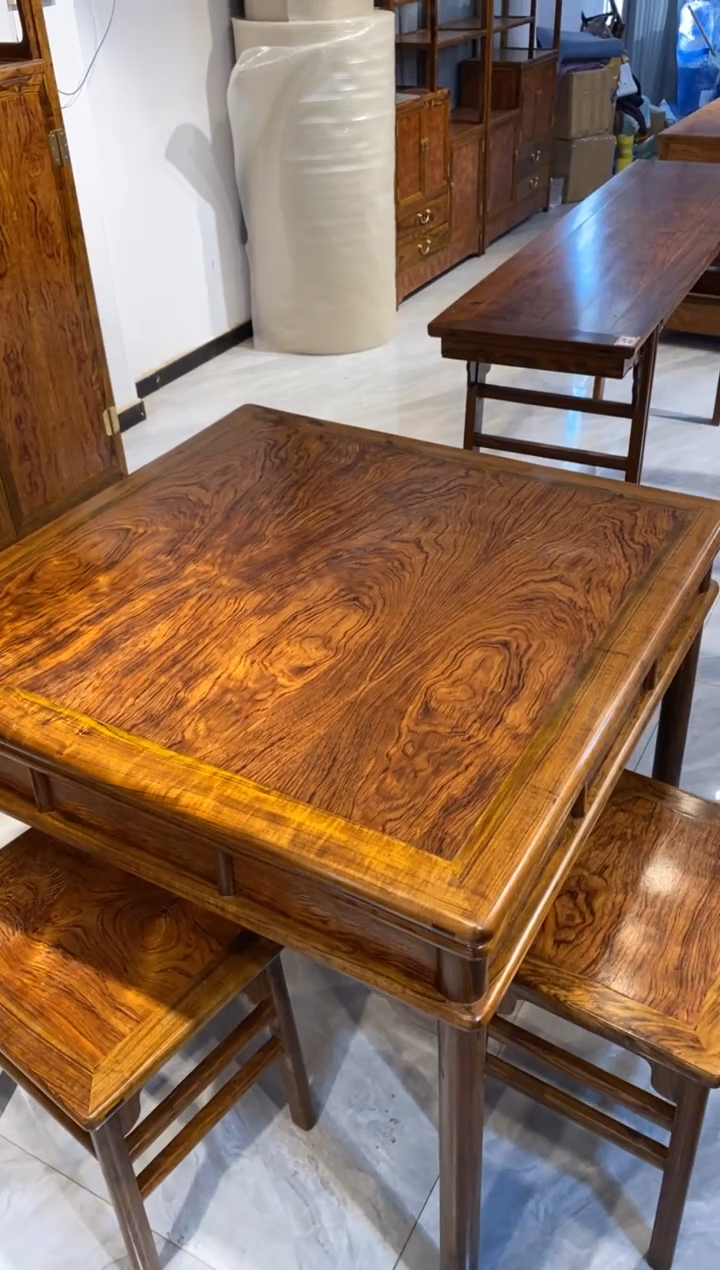 花梨木类用****3海南黄花梨八仙桌