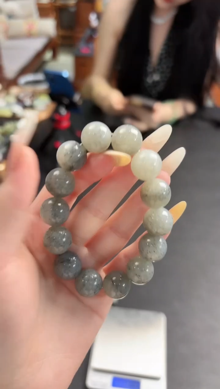 手串未镶嵌和田玉董小姐推荐 多样性发货 拍一发一qh