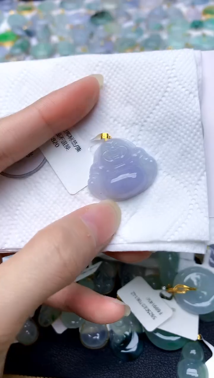 颈饰18K金镶嵌翡翠天然A货翡翠