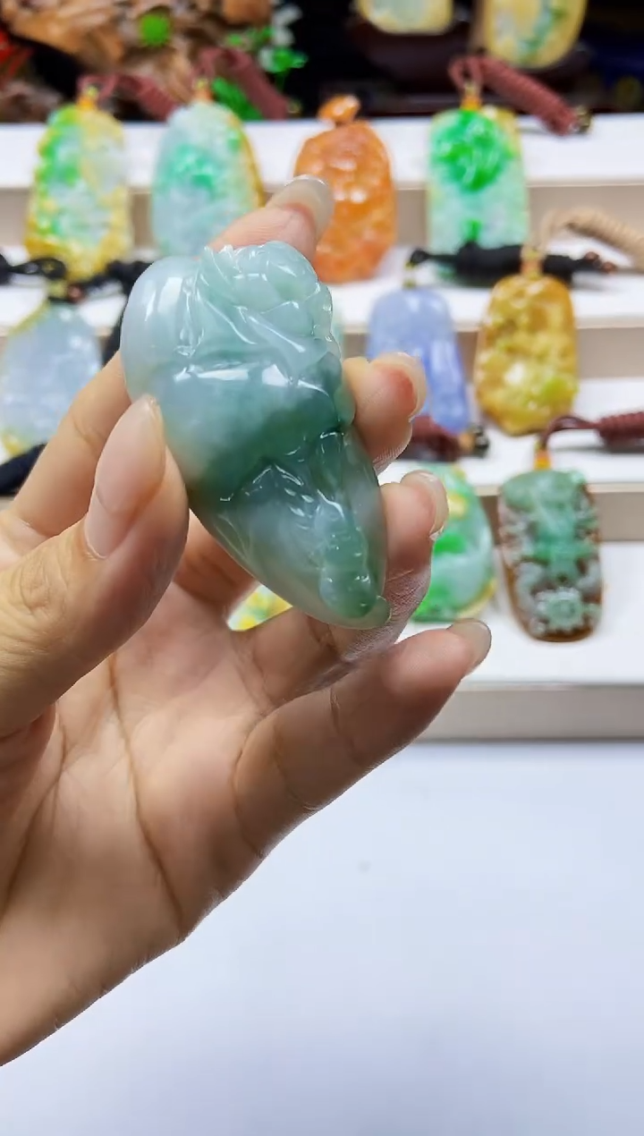 颈饰未镶嵌翡翠翡翠A货