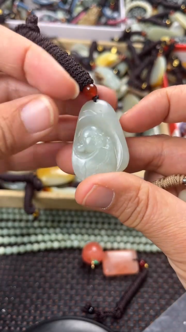 【闪购商品】和田玉颈饰未镶嵌多样性发货没有证书拍一发一有瑕