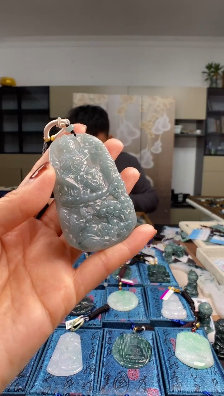 颈饰未镶嵌翡翠多样性发其一