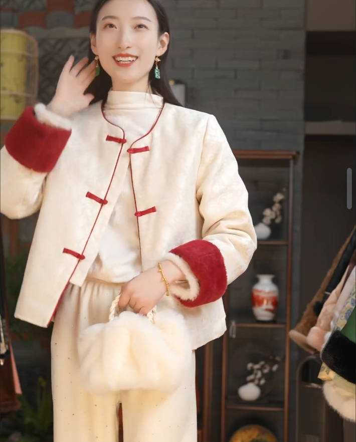 【沐柔】加棉加厚冬季保暖棉外套新中式宽松圆领提花毛毛上衣女款