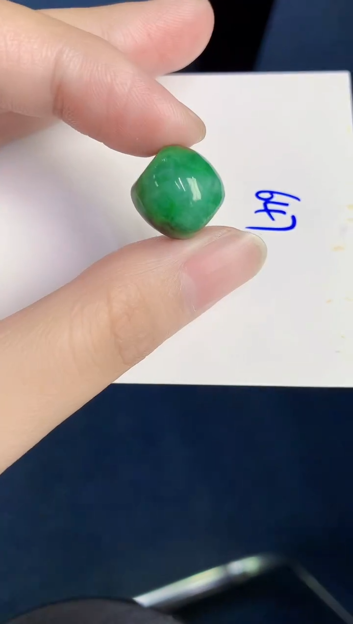 颈饰未镶嵌翡翠天然翡翠缅甸A货