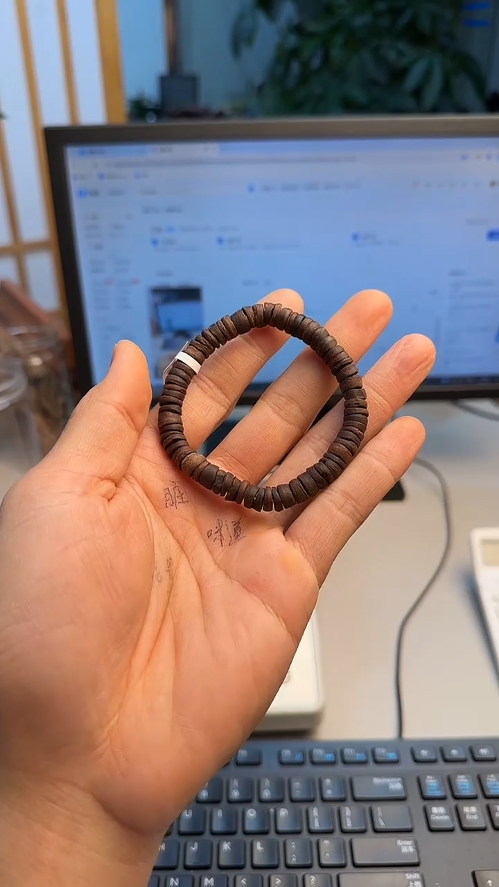 沉香手串富森红土沉香9克