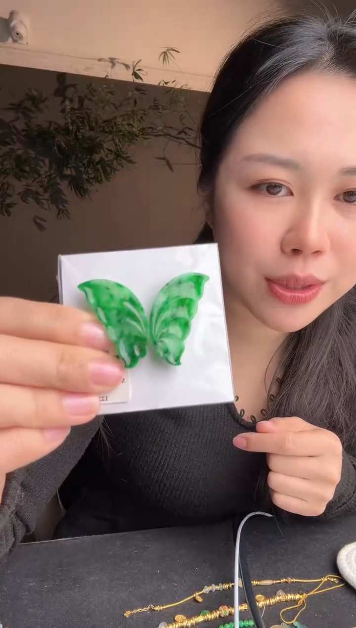 【闪购商品】翡翠裸石未镶嵌绿蝴蝶4500-lh 老货清！