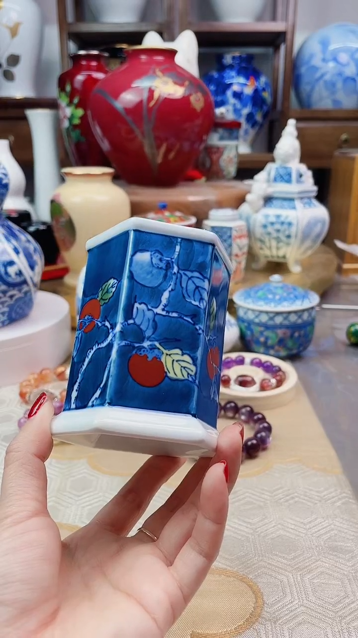 【闪购商品】盘日产手作名家作品笔筒一个