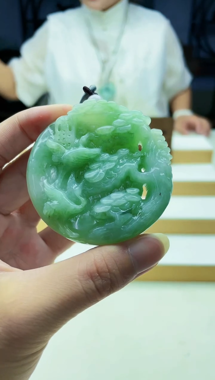 颈饰未镶嵌翡翠09010205