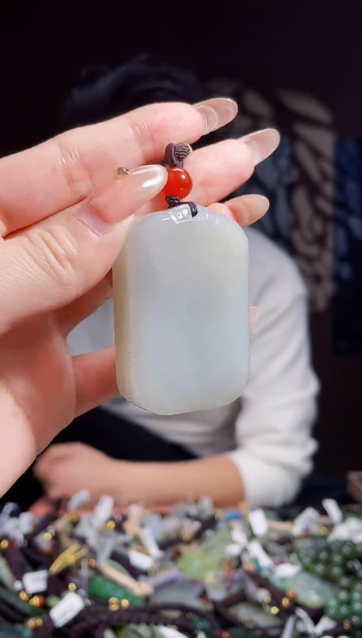 【闪购商品】和田玉颈饰未镶嵌拍一发一