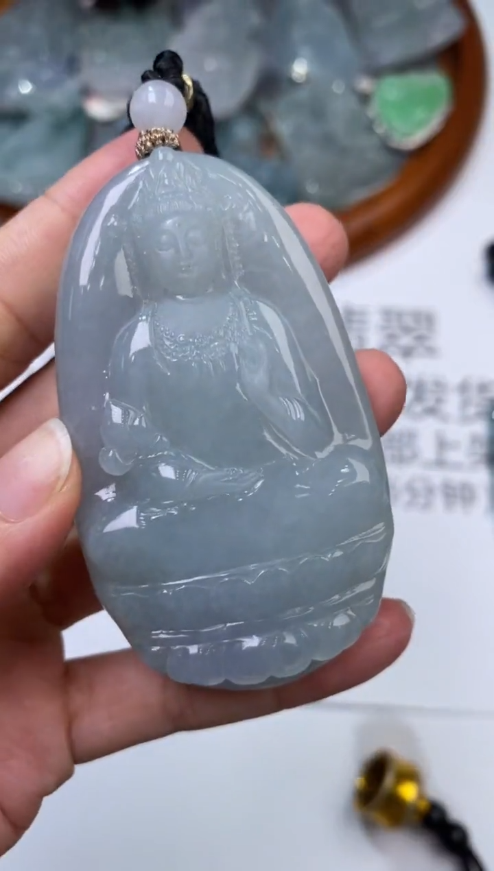 未镶嵌挂件翡翠304217      多人