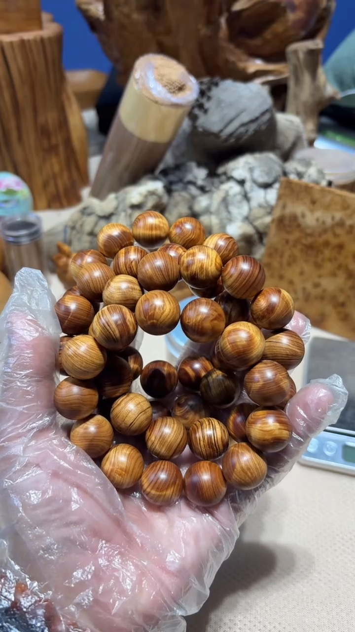 柏木（崖柏）南太行崖柏1.8黑金闪电瑕疵