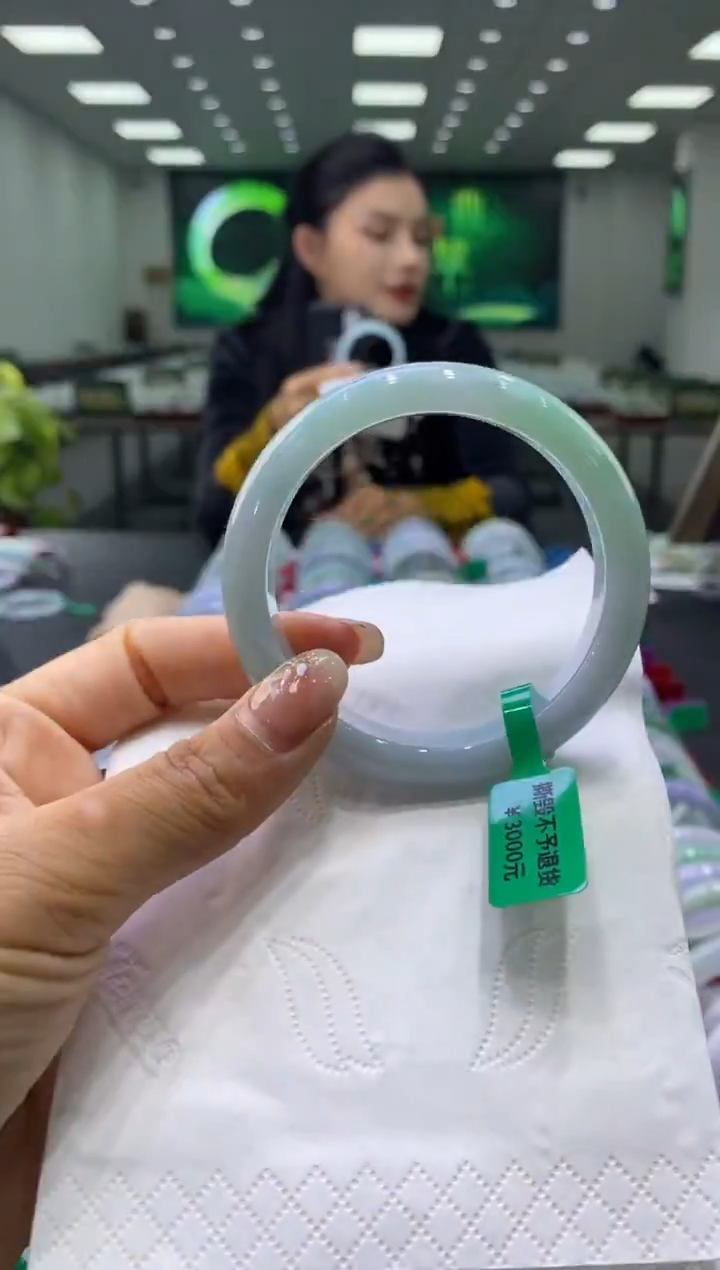 未镶嵌手镯翡翠00001594