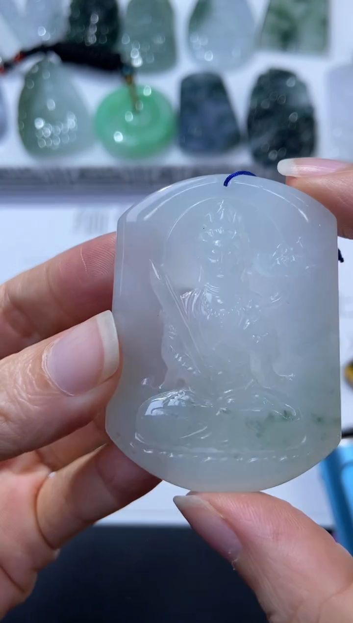 未镶嵌挂件翡翠379394   多人