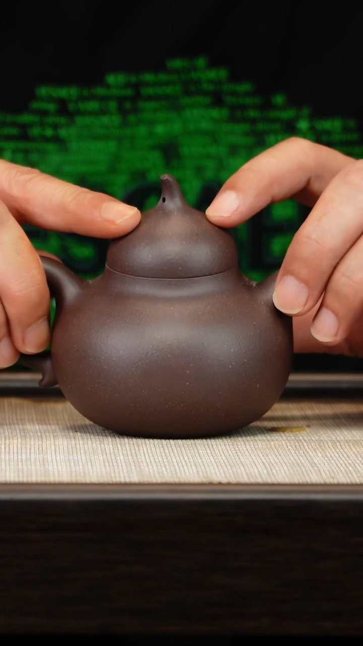 茶壶紫砂四底福禄壶