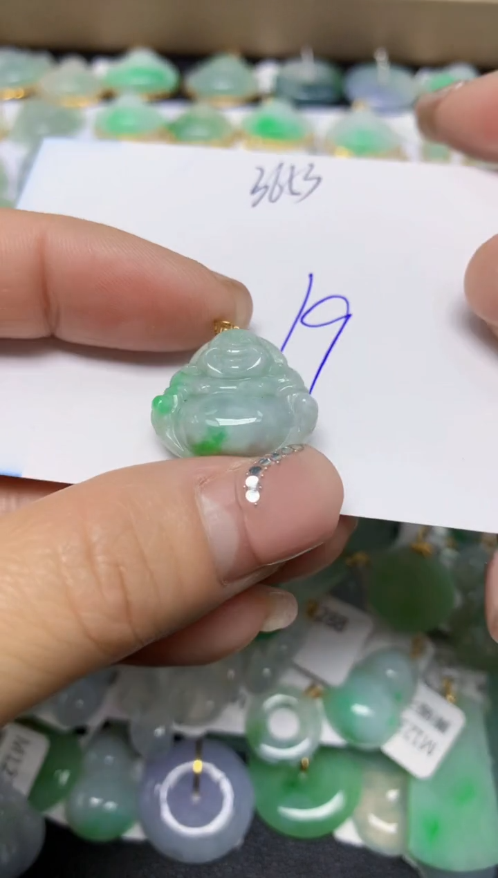 【闪购商品】翡翠挂件18K金镶嵌 天然翡翠A货