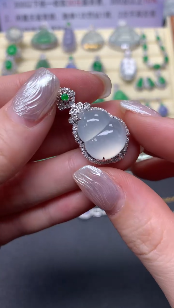 【闪购商品】翡翠吊坠(不含链)18K金镶嵌吊坠|6900+690