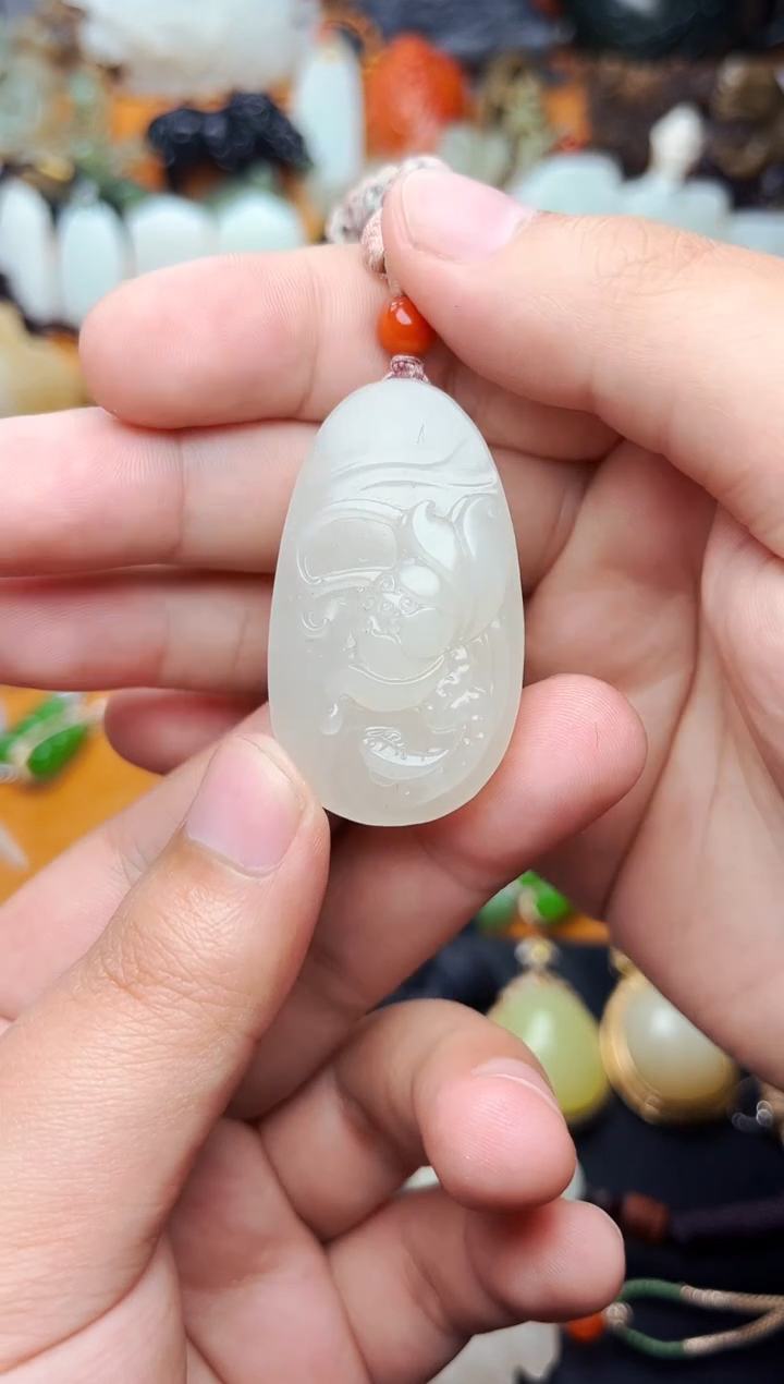 【闪购商品】和田玉颈饰未镶嵌荷花01