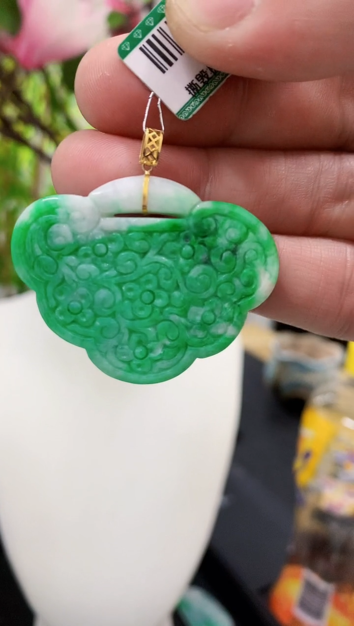【闪购商品】翡翠吊坠(不含链)18K金镶嵌挂件
