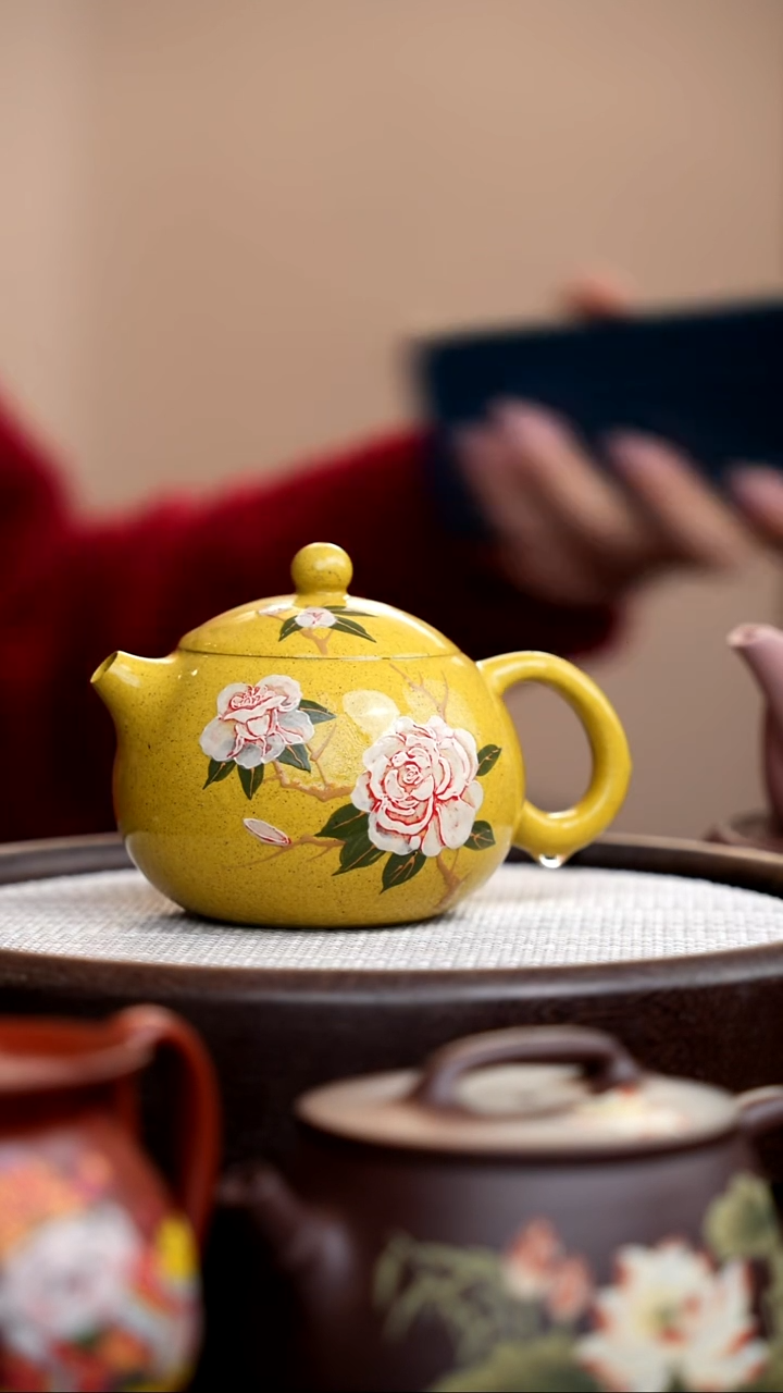 茶壶紫砂冷黄金段西施泥绘牡丹 