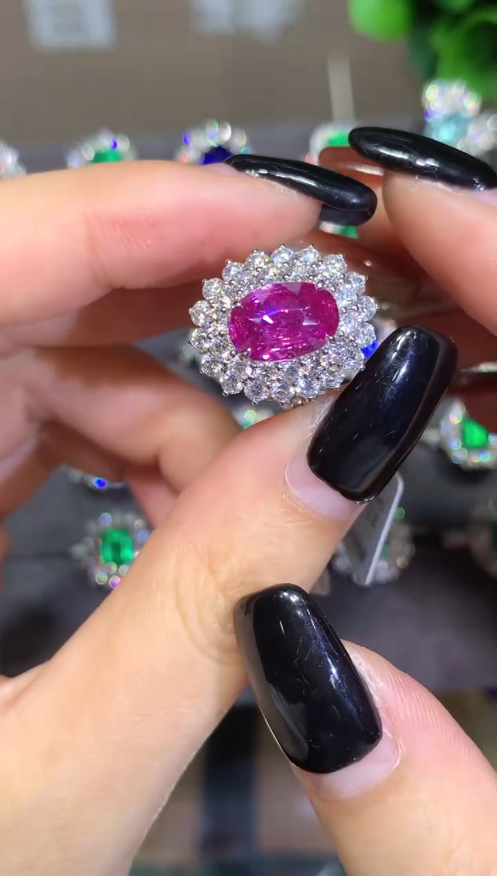 戒指彩色蓝宝石18K金镶嵌3.09CT