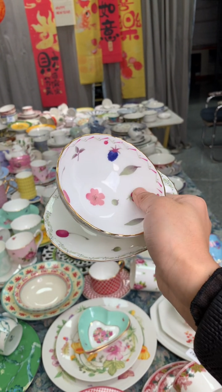 【闪购商品】瓷片陶瓷原单CC019餐具1个