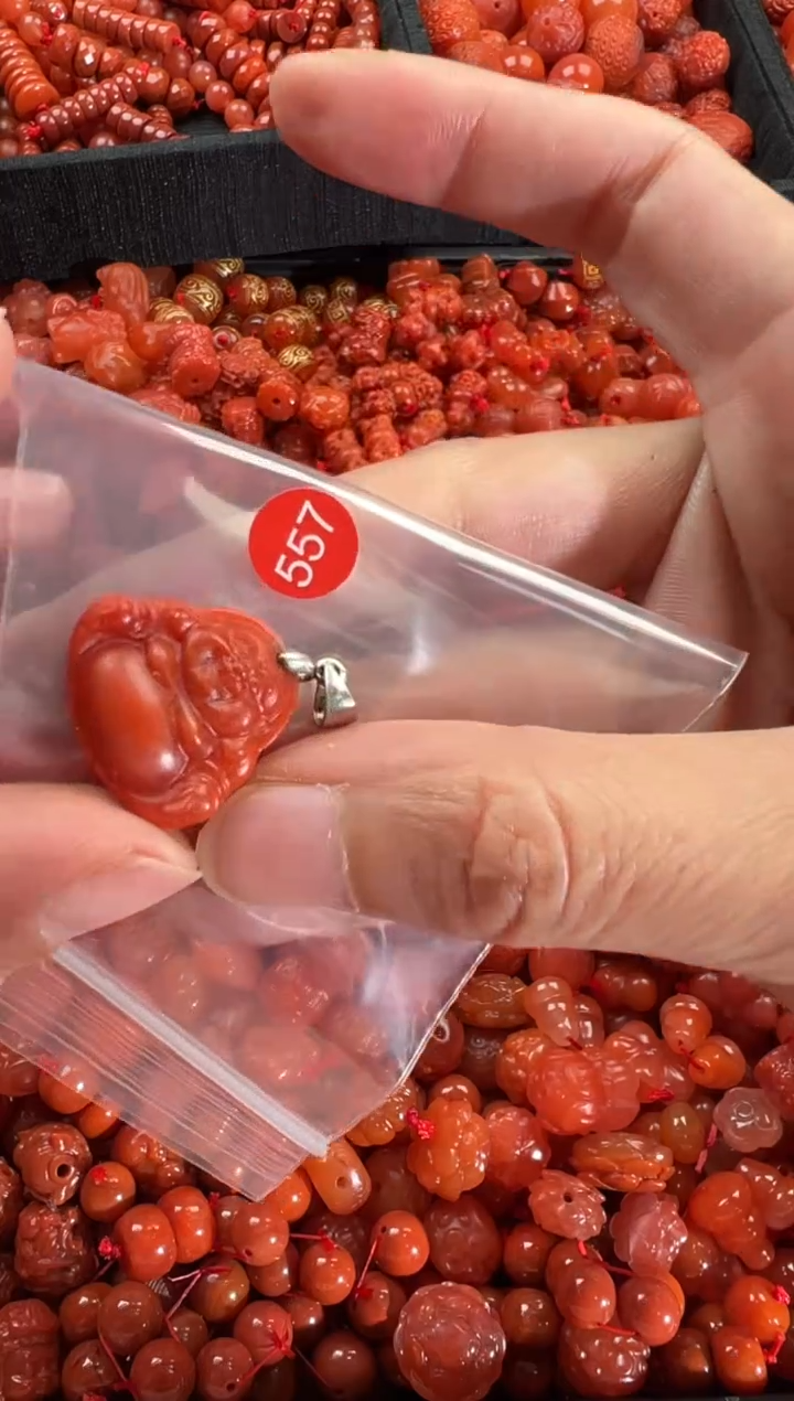 【闪购商品】南红玛瑙颈饰未镶嵌1