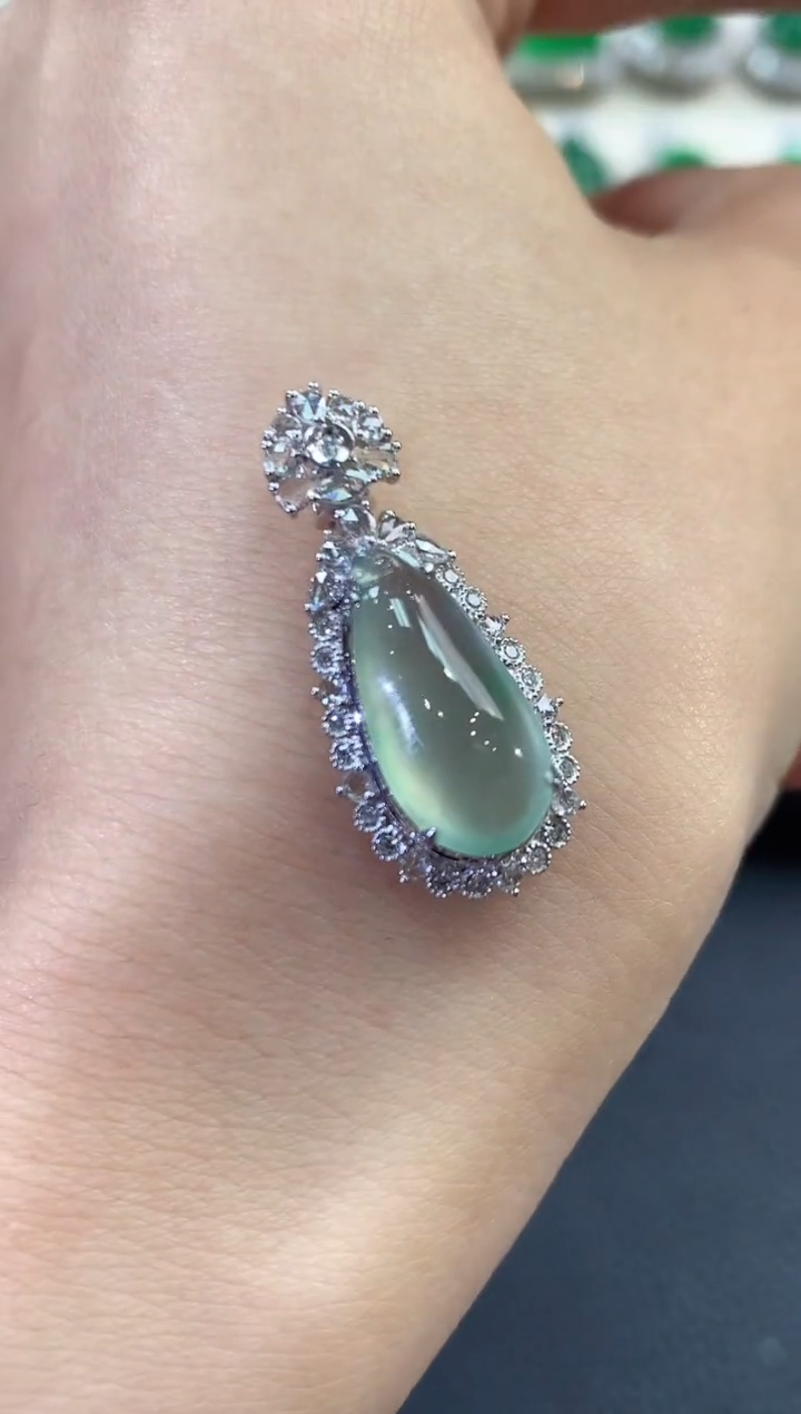 【闪购商品】翡翠吊坠(不含链)18K金镶嵌C107