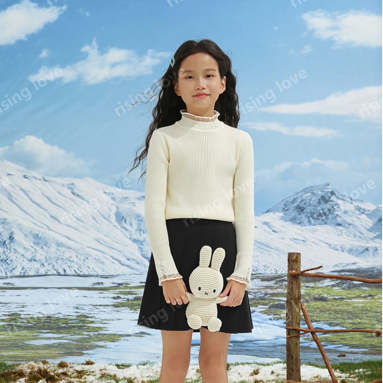2025中大女童针织衫时尚洋气精致公主风半高领蕾丝边珍珠装饰款