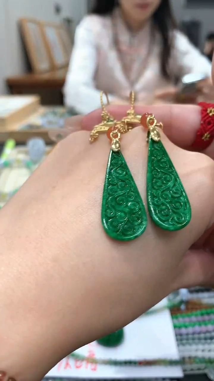 【闪购商品】翡翠耳饰银S925镶嵌翡翠