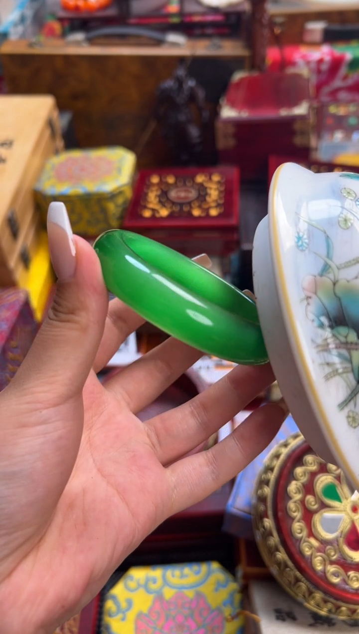 瓷片--------瓷---------翡翠满绿手镯