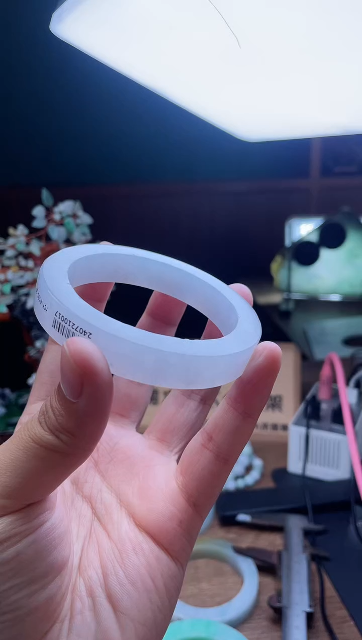 【闪购商品】定制翡翠手镯未镶嵌定制