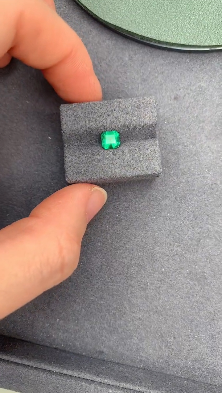 【闪购商品】祖母绿裸石未镶嵌82分祖母绿