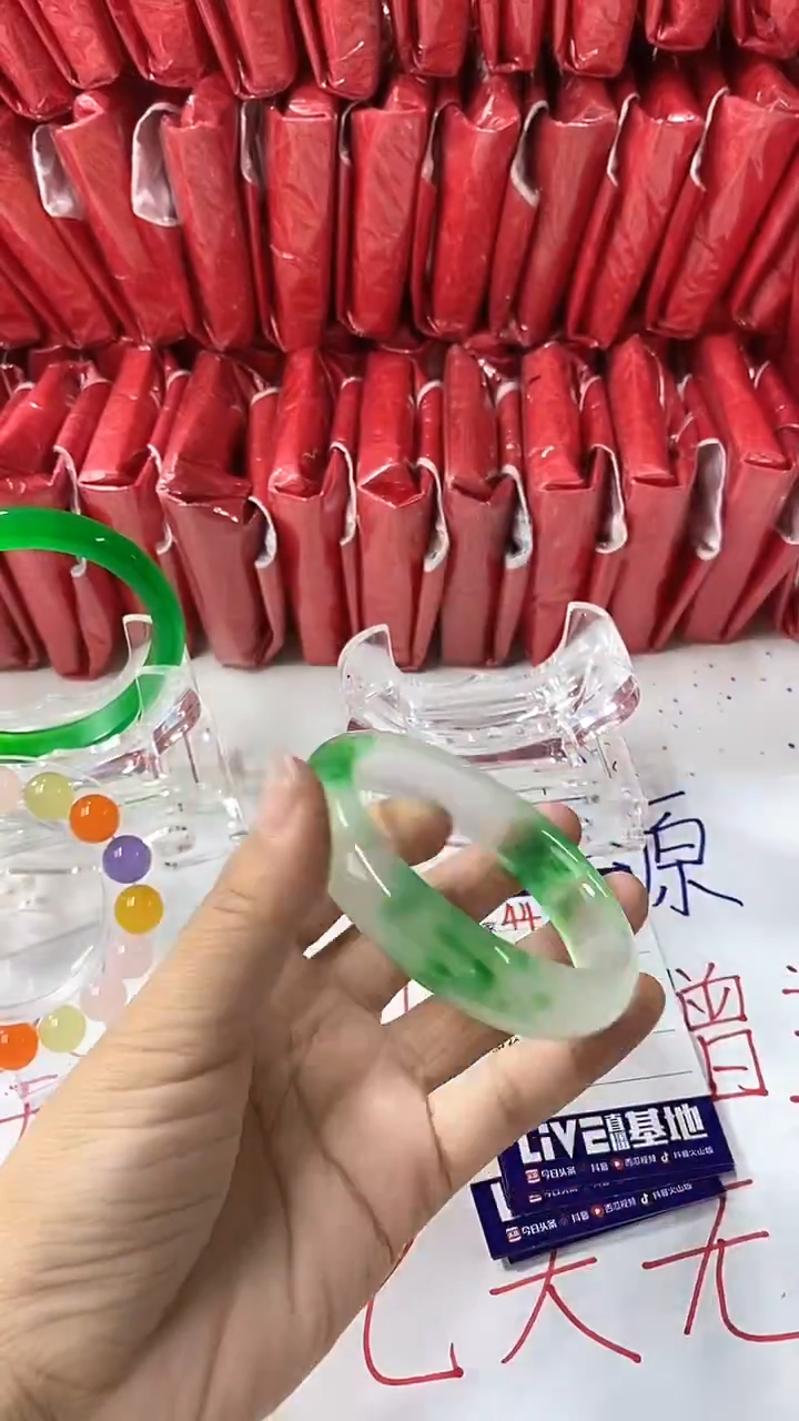 流行美美百搭真实好看直播间44
