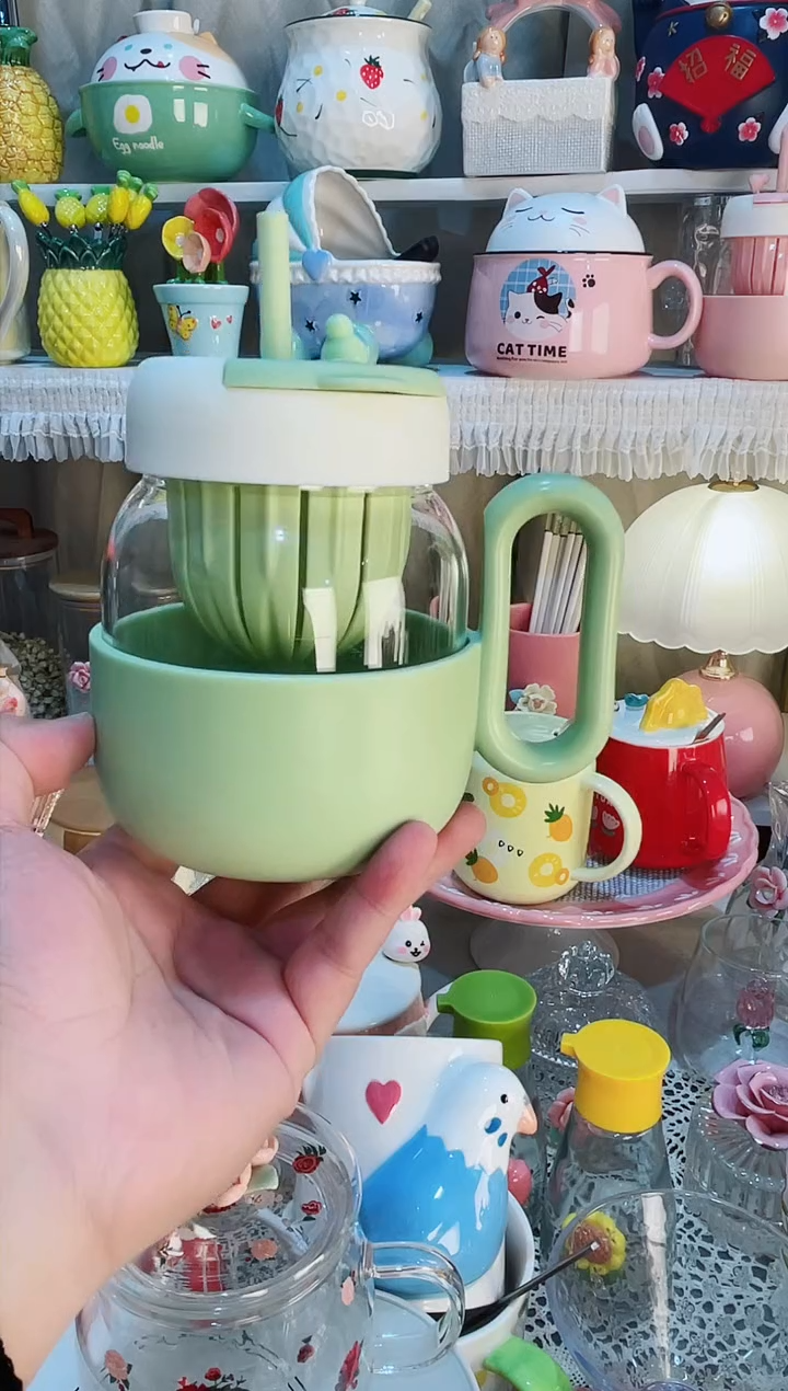 【闪购商品】瓷片绿色吸管杯 质量好发货快放心拍