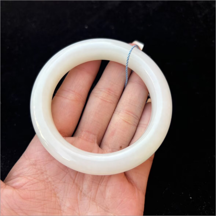 和田玉手镯 和田玉手镯