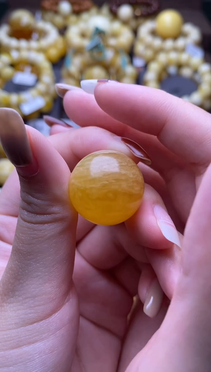 【闪购商品】琥珀裸石未镶嵌大小姐珠宝21