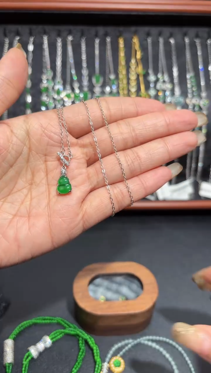 【闪购商品】翡翠颈饰银S925镶嵌葫芦/支持复检/一件
