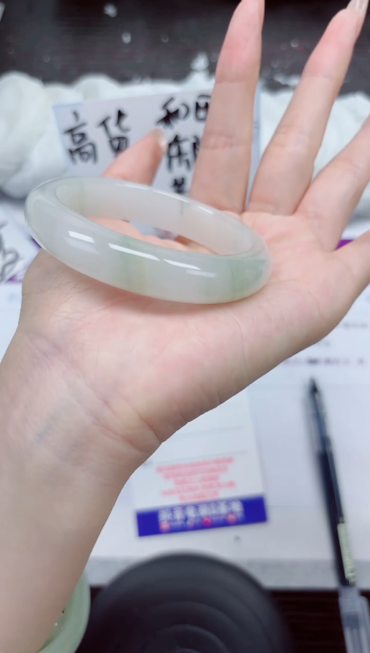 未镶嵌手镯石英质玉A90-53.54