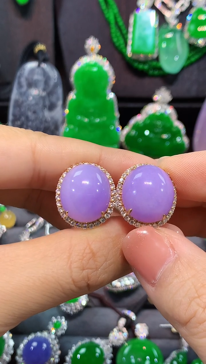 18K金镶嵌翡翠耳饰耳钉