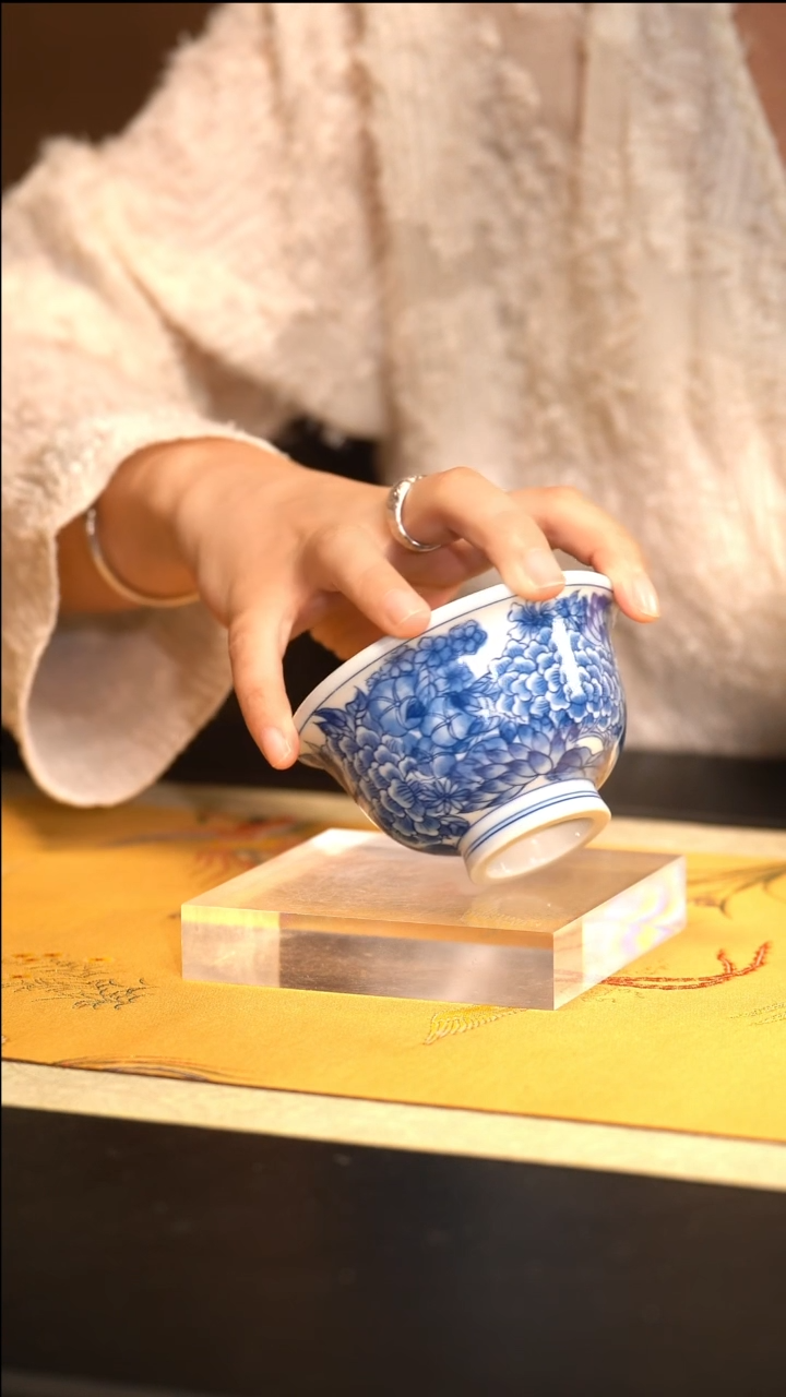 云兮柴窑青花满工万花压手杯J