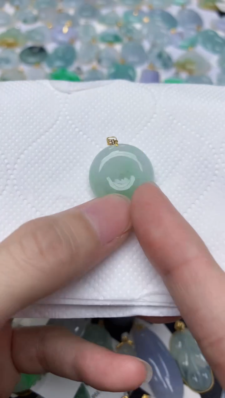 翡翠18K金镶嵌颈饰天然A货翡翠