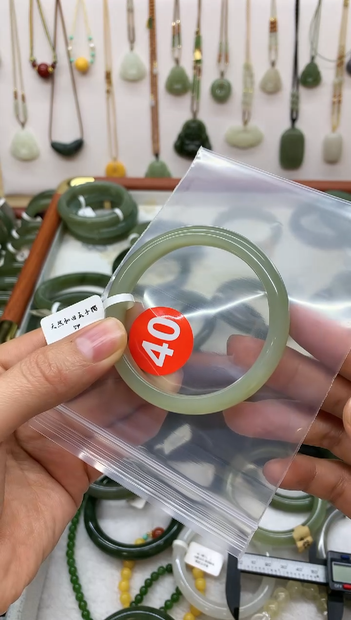 未镶嵌手镯和田玉??手镯3