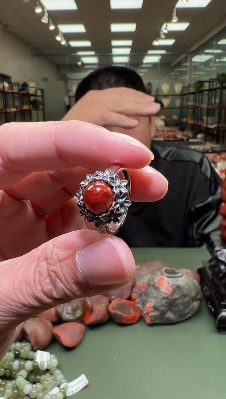 【闪购商品】南红玛瑙戒指银S925镶嵌一个 多样性发货
