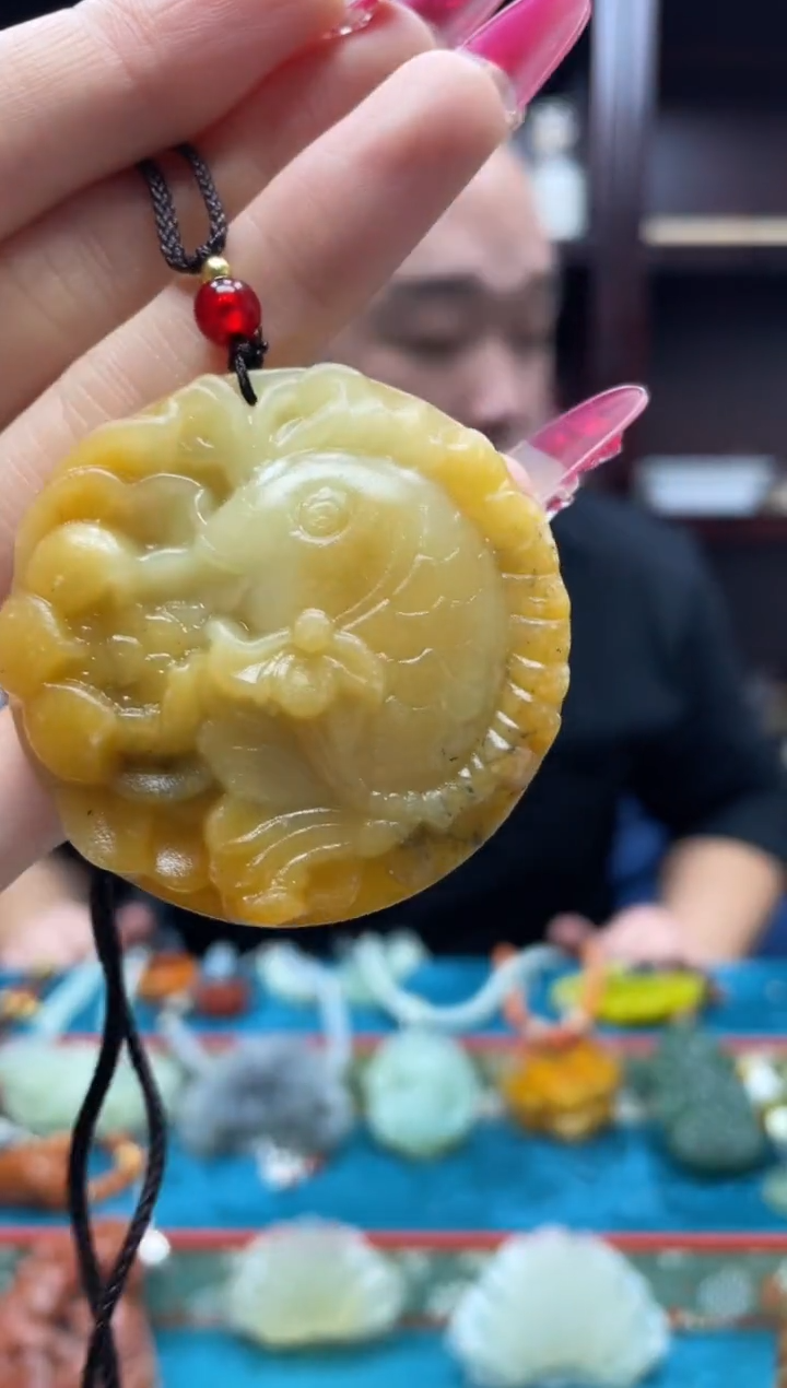 未镶嵌岫玉吊坠·