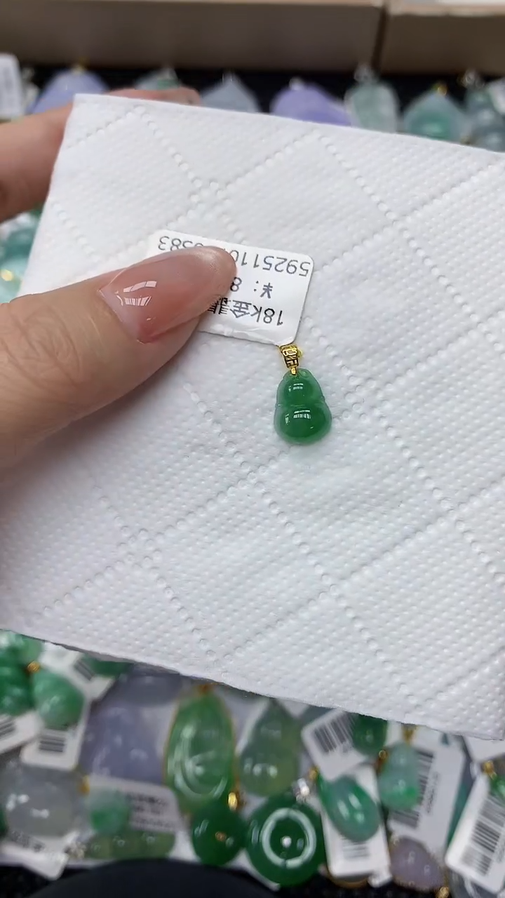 颈饰18K金镶嵌翡翠11111111111
