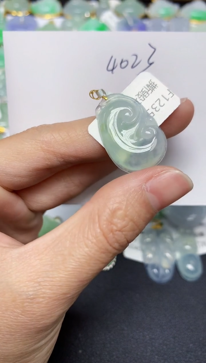 翡翠18K金镶嵌颈饰 天然翡翠A货