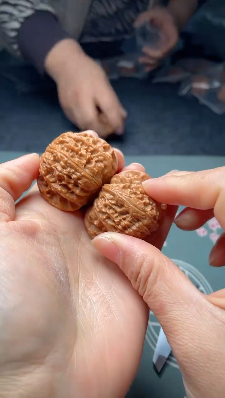 把件文玩核桃w327 白狮子42尺